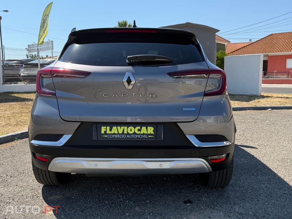 Renault Captur E-TECH 160 INTENS