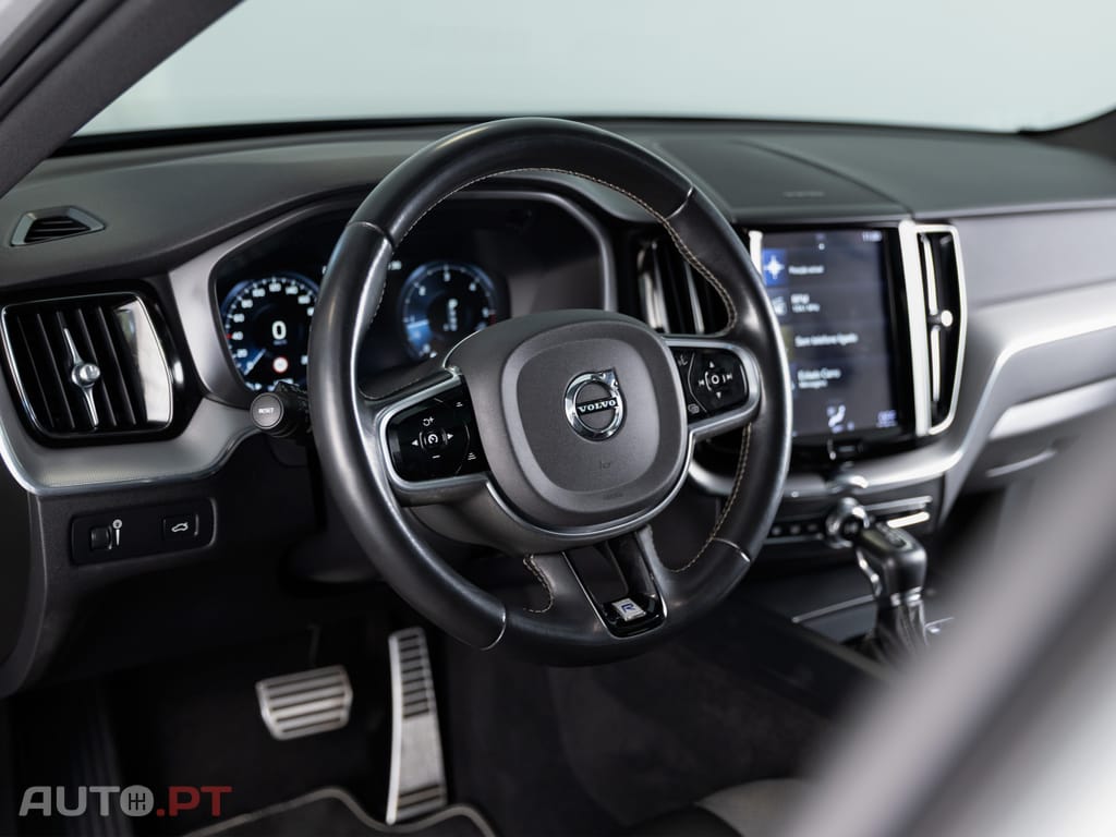Volvo XC60 2.0 D4 R - Design