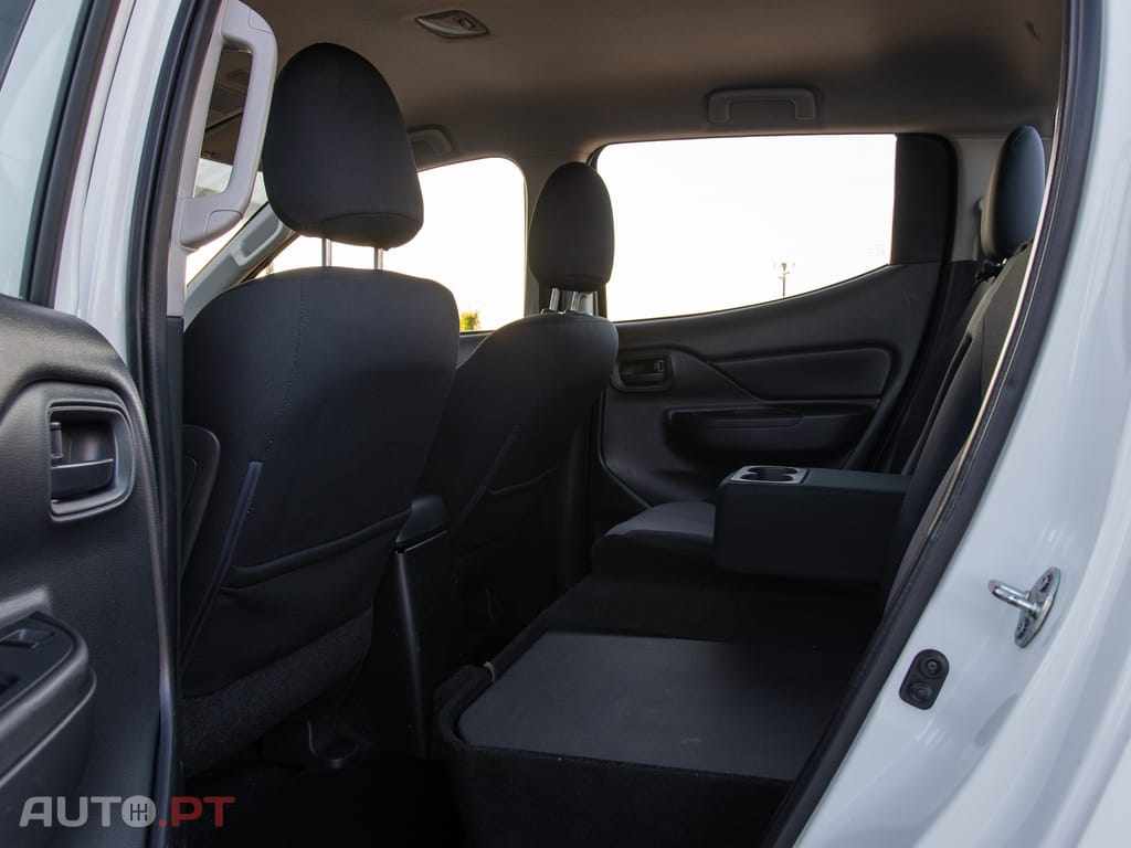 Mitsubishi L200 2.3 DI-D CD Invite 4WD