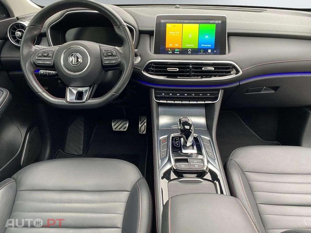 MG EHS Luxury PHEV