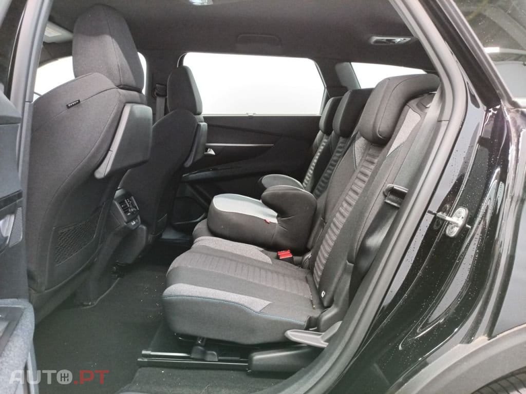 Peugeot 5008 PureTech 130 EAT8 Stop & Start Active