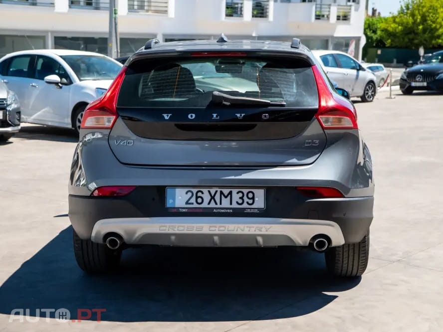 Volvo V40 Cross Country 2.0 D3 Momentum