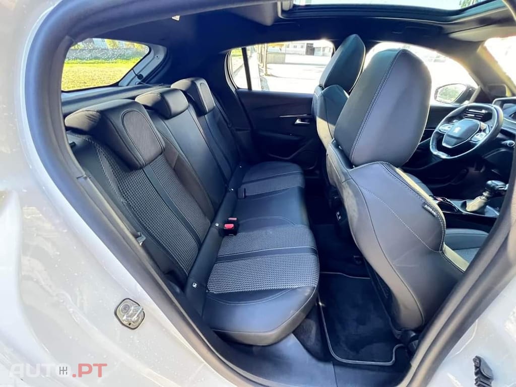Peugeot 208 1.2 PureTech GT Line