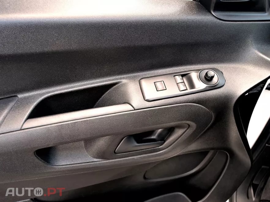 Peugeot Partner 1.6 BlueHDi Confort