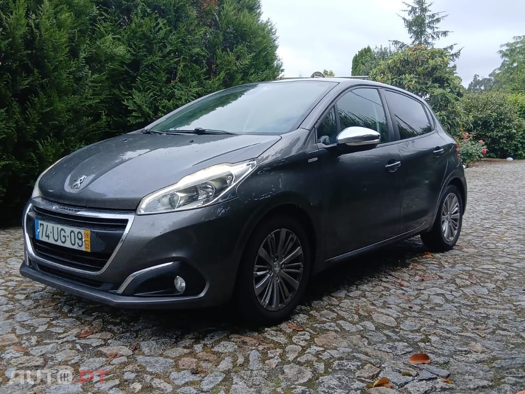 Peugeot 208 CCBHW6