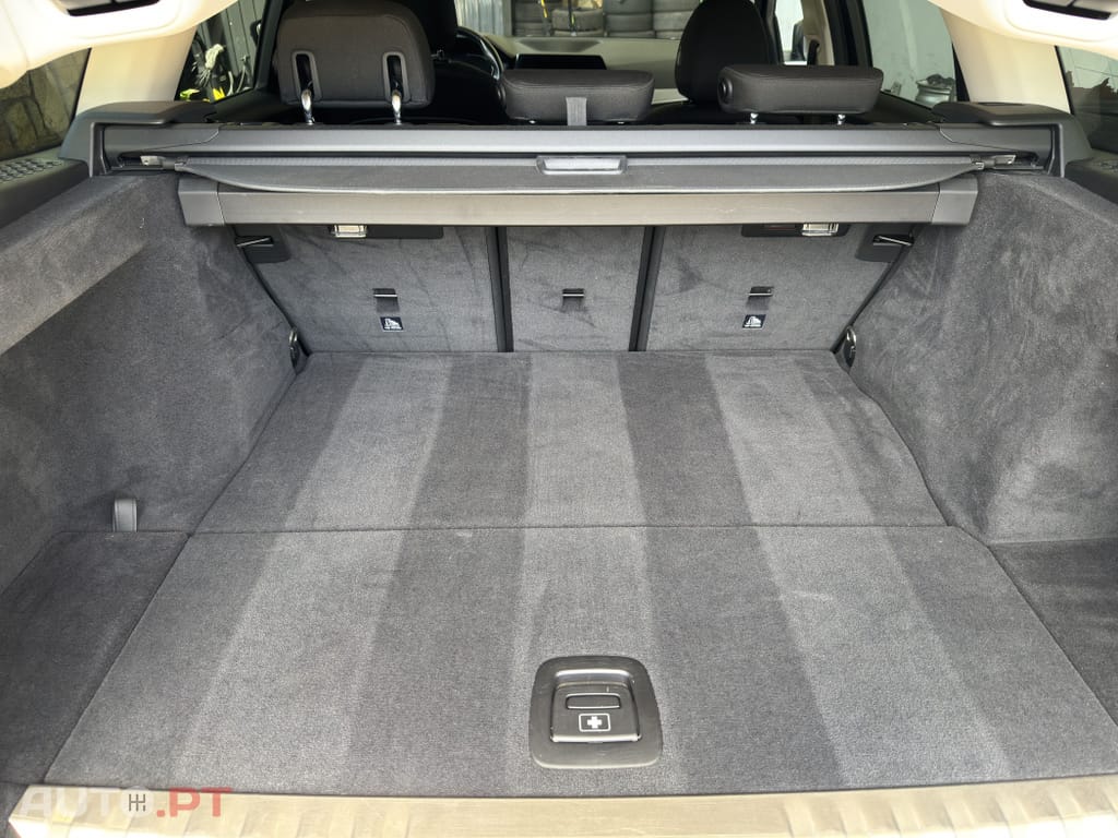 BMW 330 e Touring Corporate Edition Auto