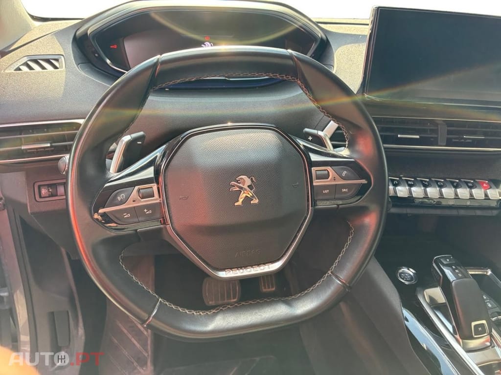 Peugeot 5008 1.5 BlueHDi Allure EAT8