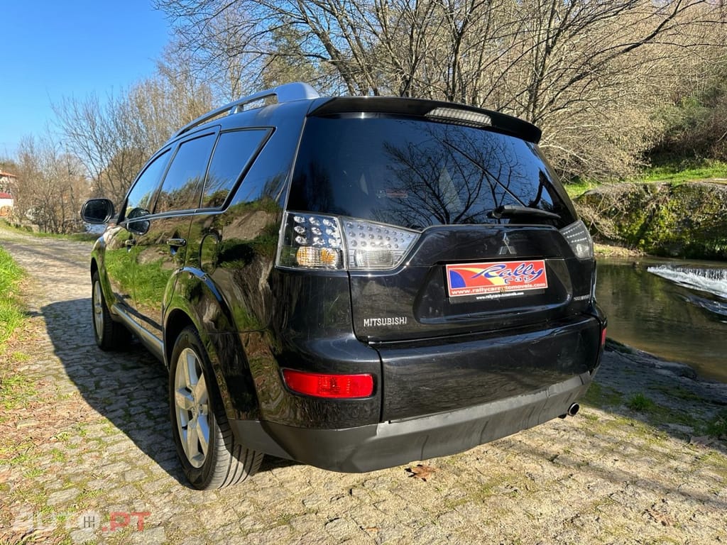 Mitsubishi Outlander 2.0 DI-D Intense 4WD