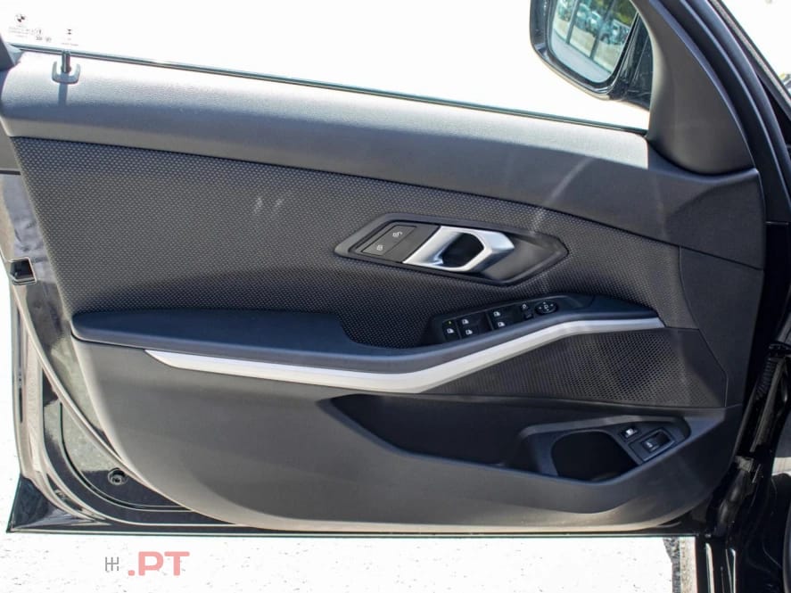BMW 320 e Touring Auto