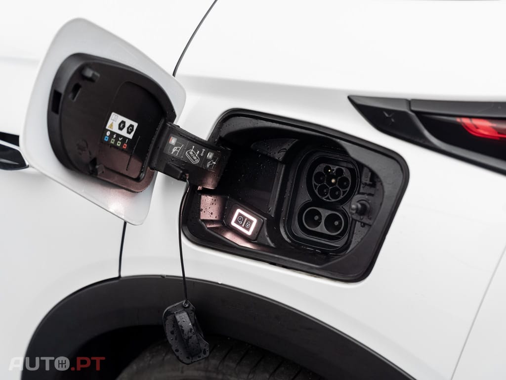 DS DS3 Crossback E-Tense Performance Line