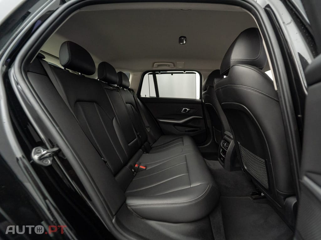 BMW 320 d Auto MHEV