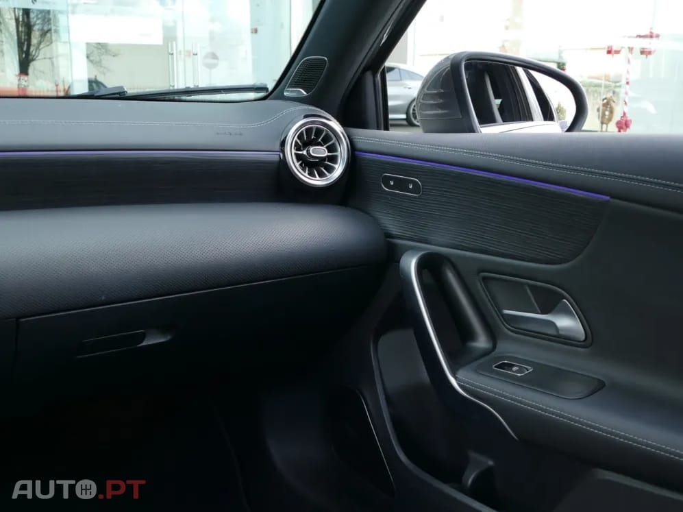 Mercedes-Benz A 250 e AMG Line