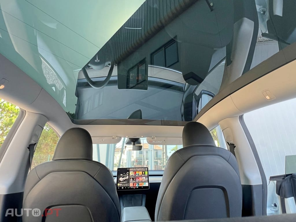 Tesla Model Y Long Range Tração Integral — fotografia 13
