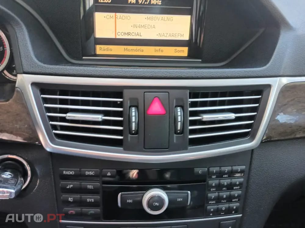 Mercedes-Benz E 200 BlueTEC Avantgarde Auto