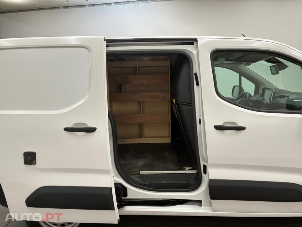 Peugeot E-Partner 50 kWh Standard