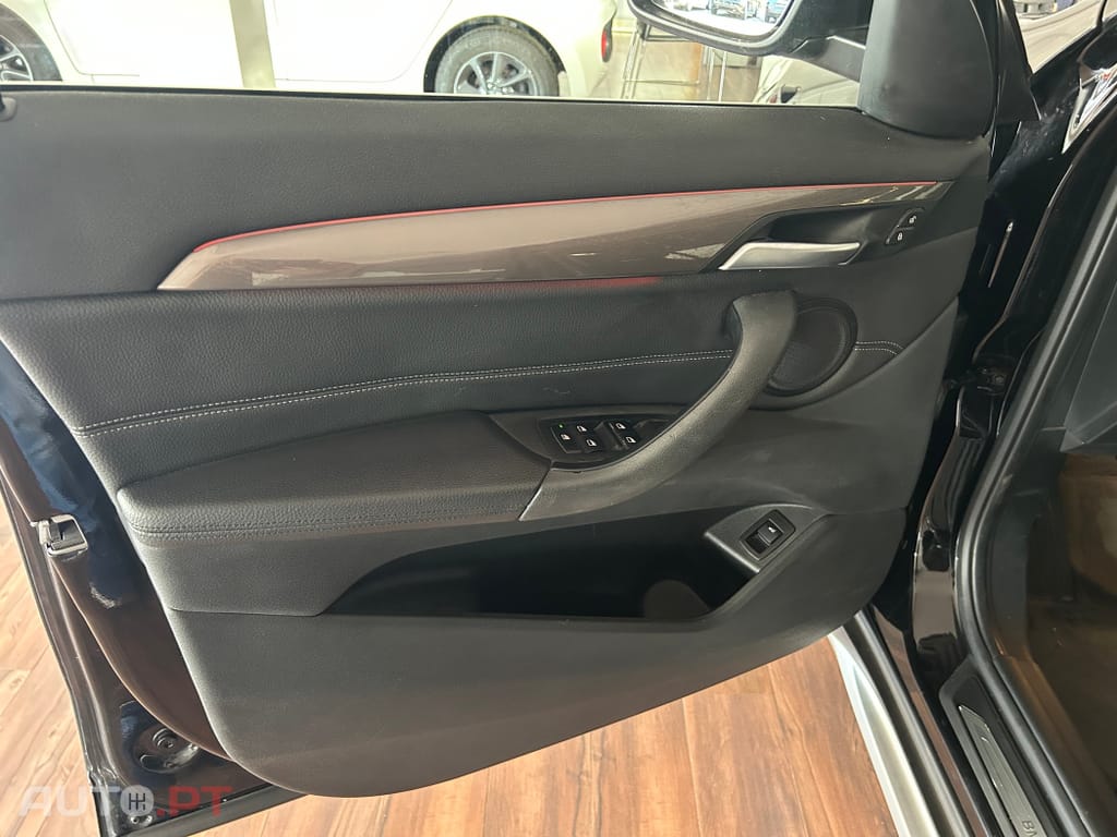 BMW X1 16 d sDrive Line xLine