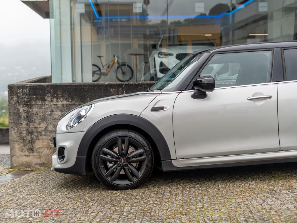 MINI Cooper Cooper Premium JCW Auto
