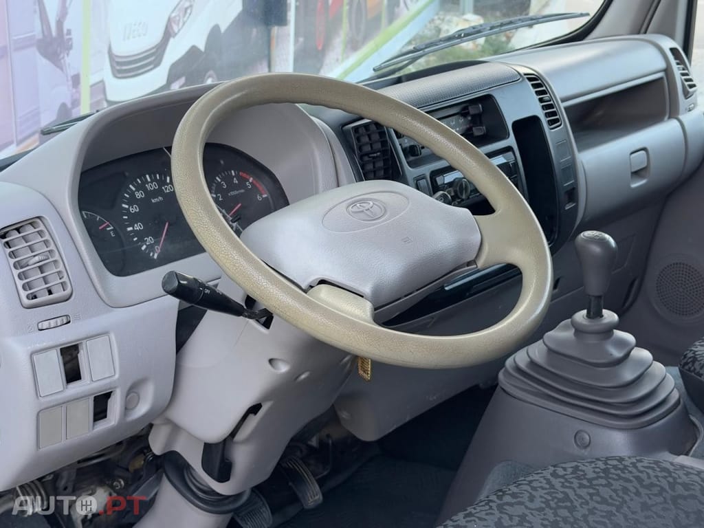 Toyota Dyna TOLDE TIPO TIR
