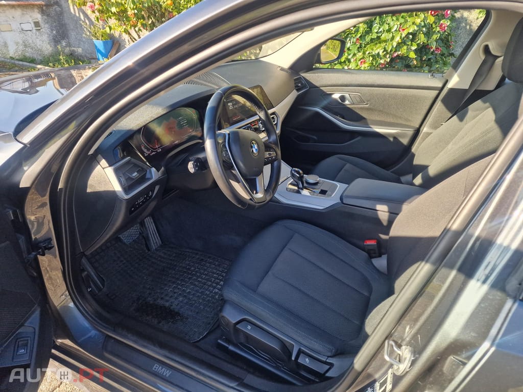 BMW 318 BMW 318 d TOURING 2.0 A MHEV 48V AUTO