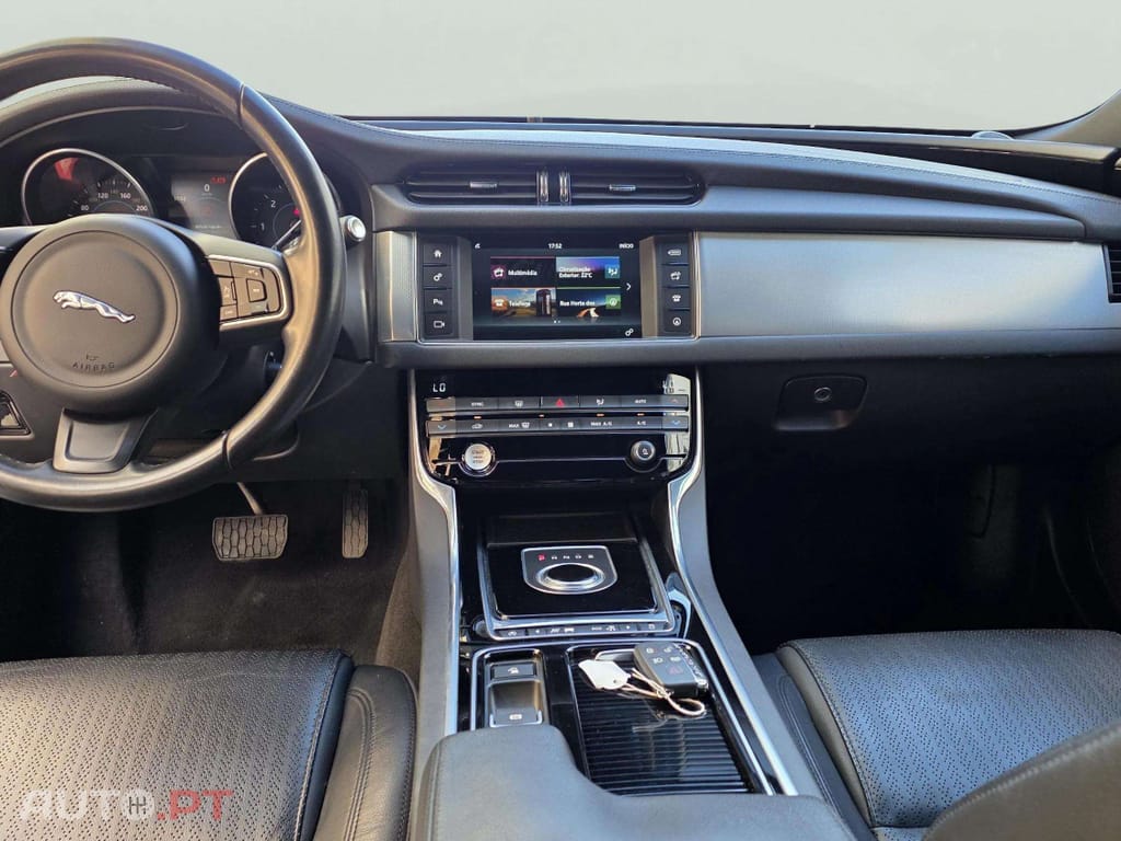 Jaguar XF 2.0 D Portfolio Aut.