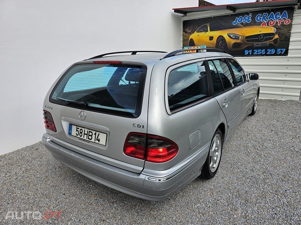 Mercedes-Benz E 220 Cx/Auto 143Cv