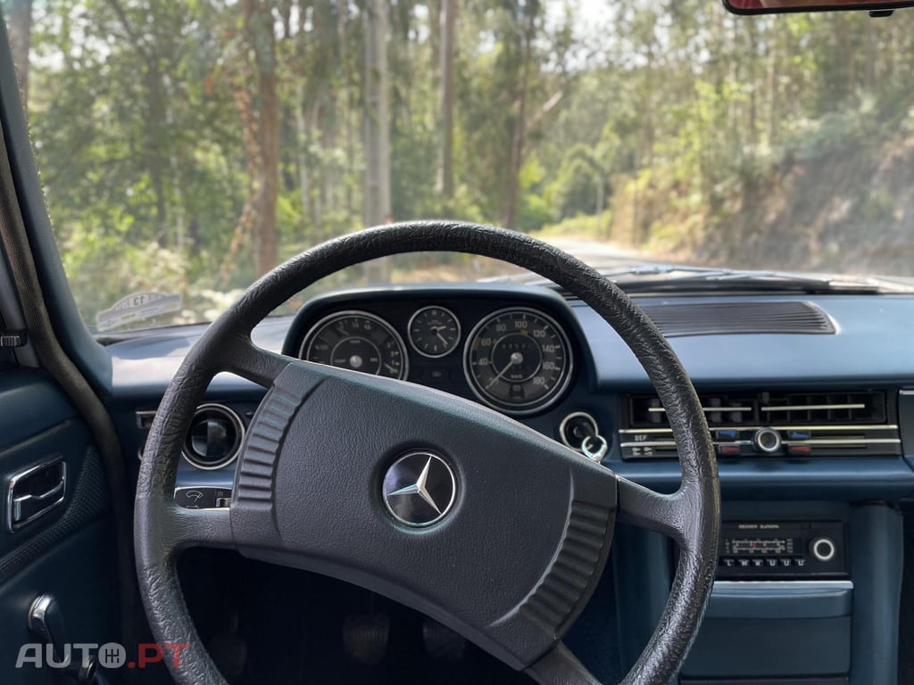 Mercedes-Benz 240 D 3.0