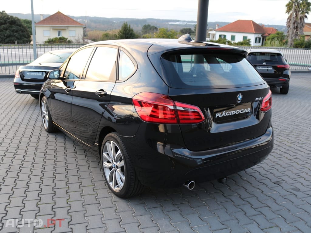 BMW 218 d Auto