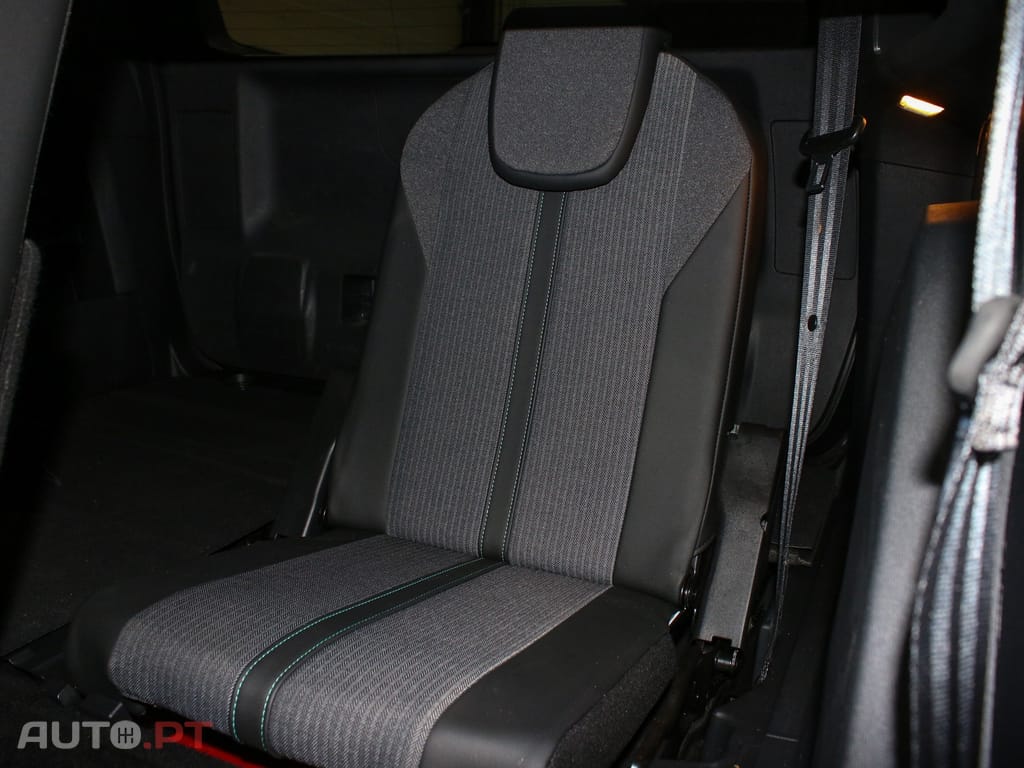 Peugeot 5008 1.2 PureTech Allure EAT8