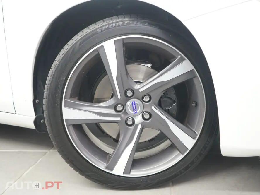 Volvo V60 1.6 D2 R-Design