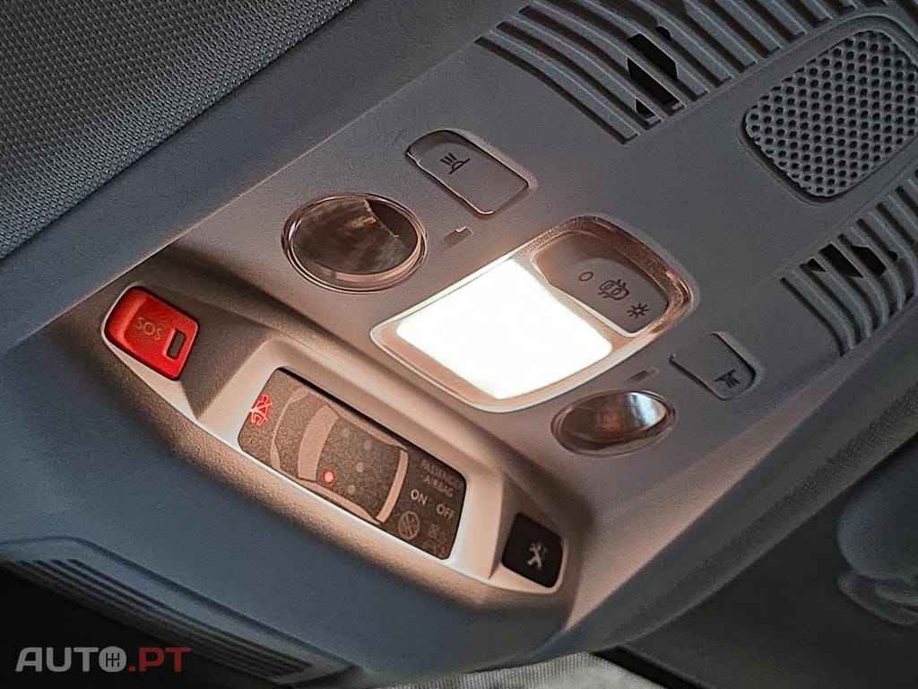 Peugeot 3008 1.5 BlueHDi Allure EAT8