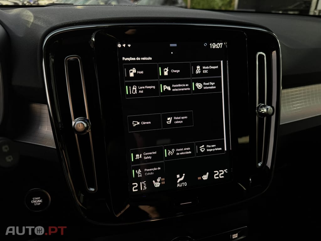 Volvo XC40 1.5 T4 PHEV Plus Dark