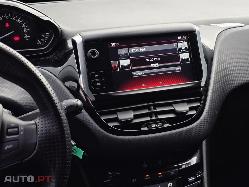 Peugeot 208 1.6 BlueHDi GT LINE
