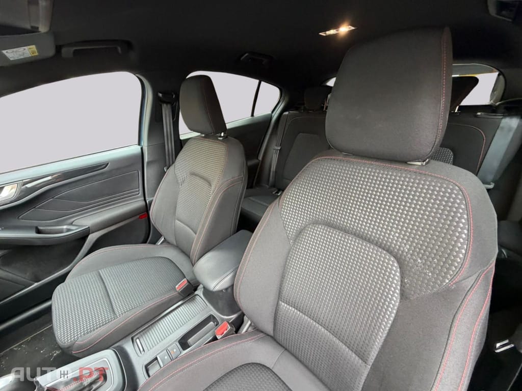 Ford Focus STLINE Hybrid