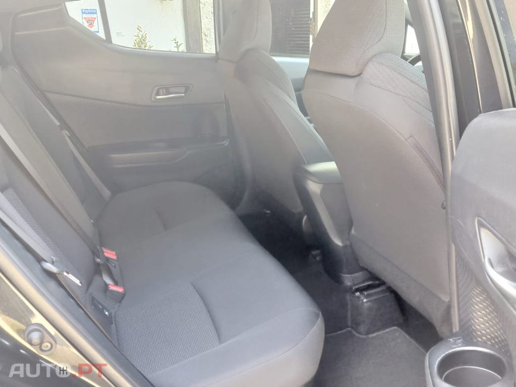 Toyota C-HR 1.8 Hybrid Exclusive