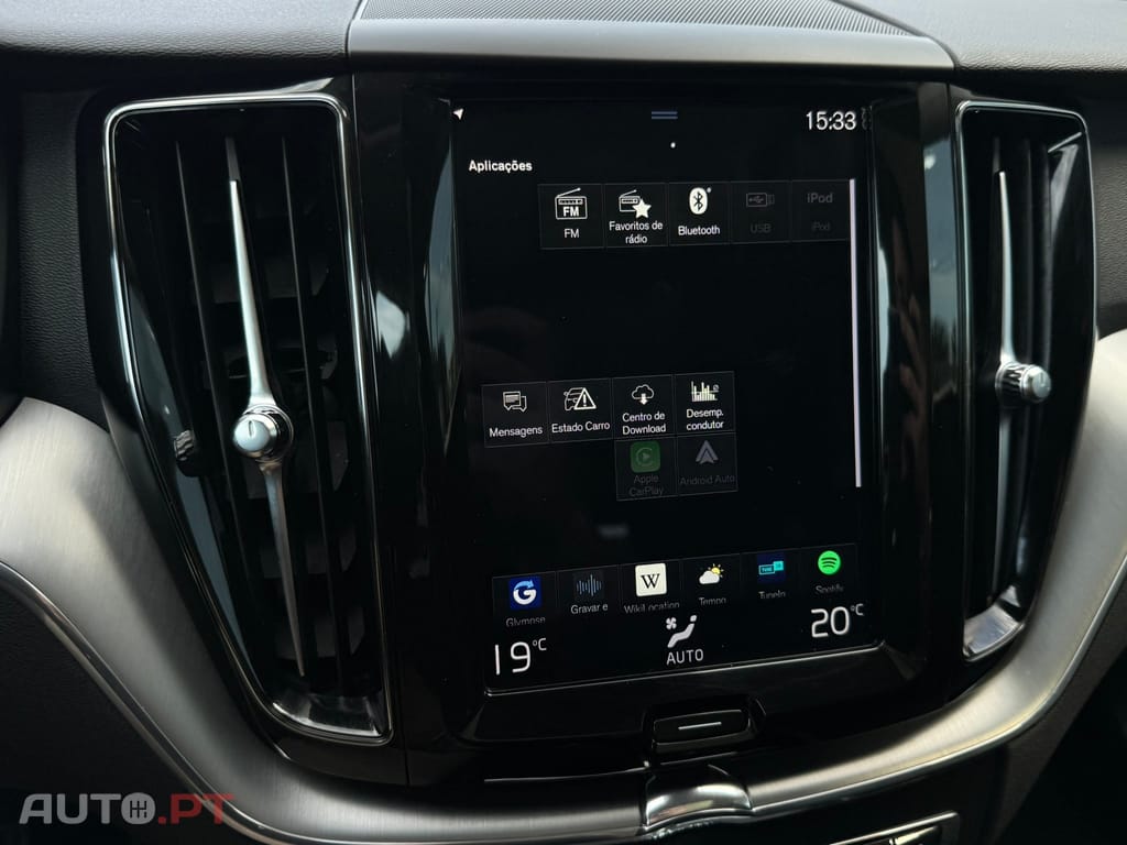Volvo XC60 2.0 T8 PHEV Momentum Plus AWD