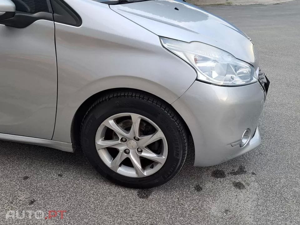 Peugeot 208 1.4 HDi Active
