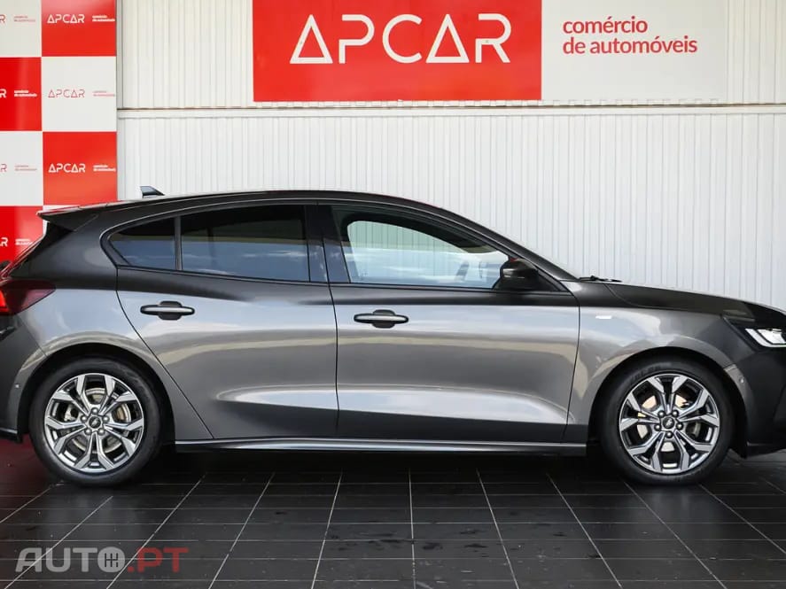 Ford Focus 1.0 EcoBoost MHEV ST-Line