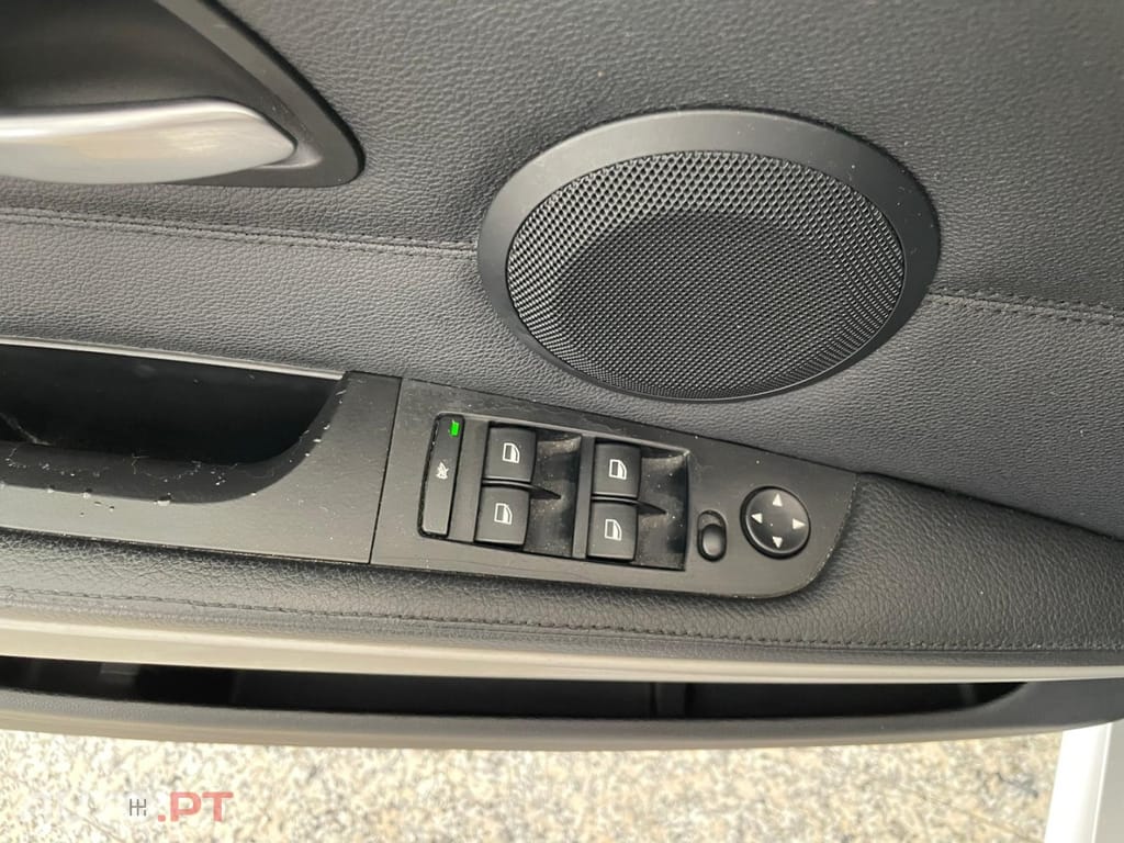 BMW 320 d EfficientDynamics Navigation
