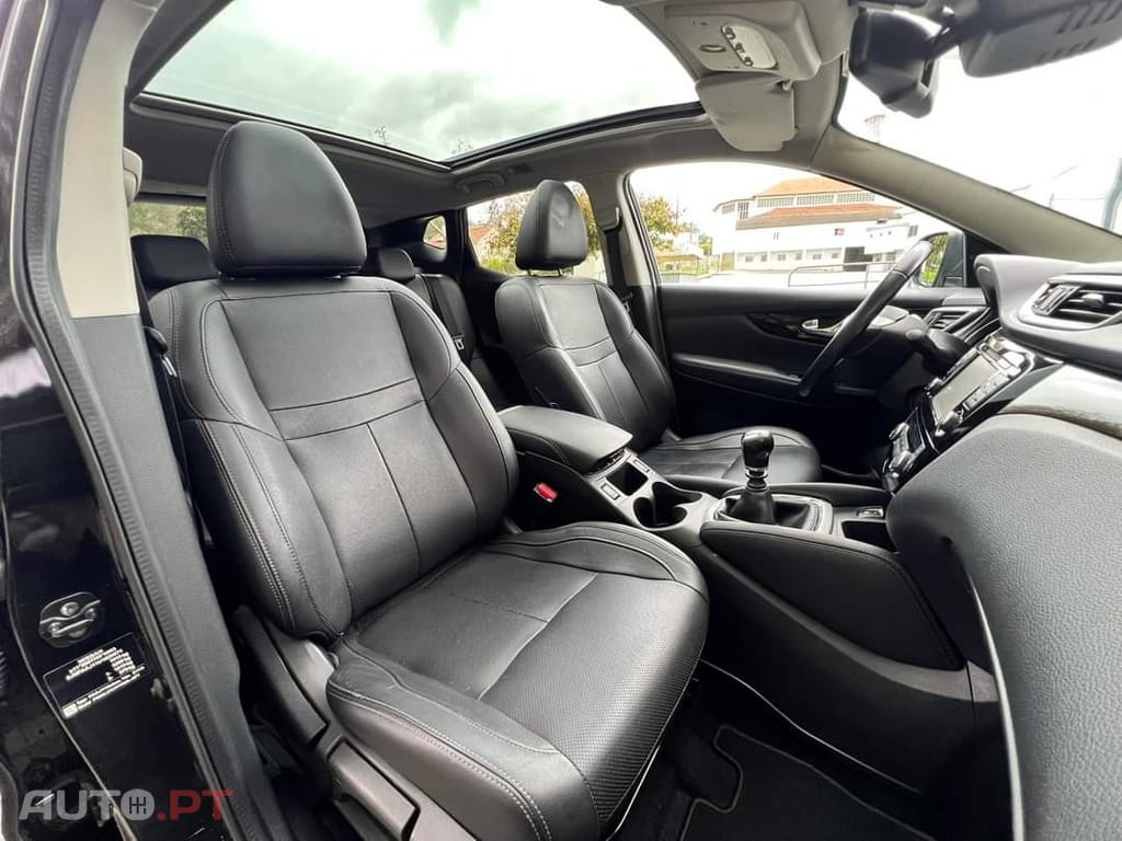 Nissan Qashqai 1.5 dCi Tekna Premium Pele