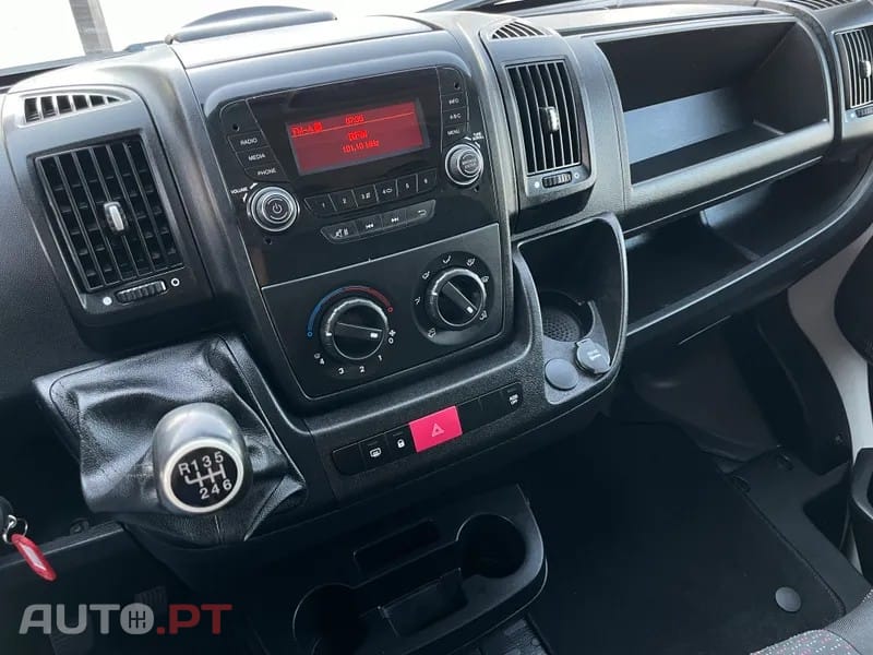 Peugeot Boxer 2.2 Blue HDi 335 L3H3 Pro