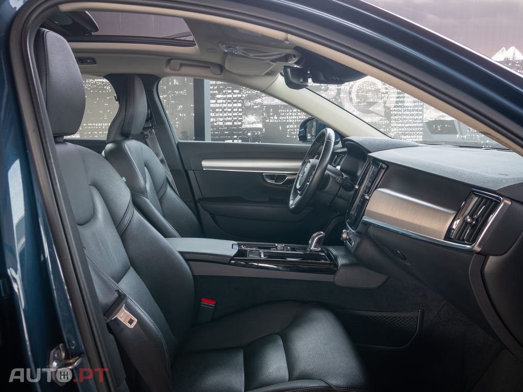 Volvo V90 2.0 T8 Inscription AWD Geartronic