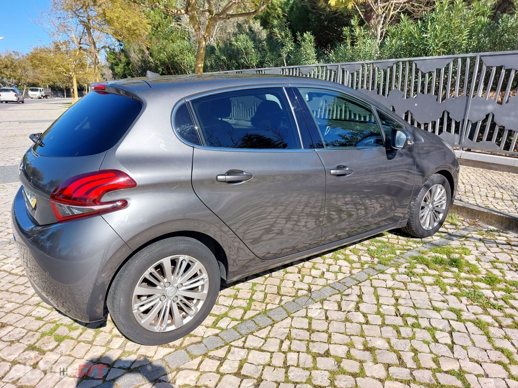 Peugeot 208 Allure