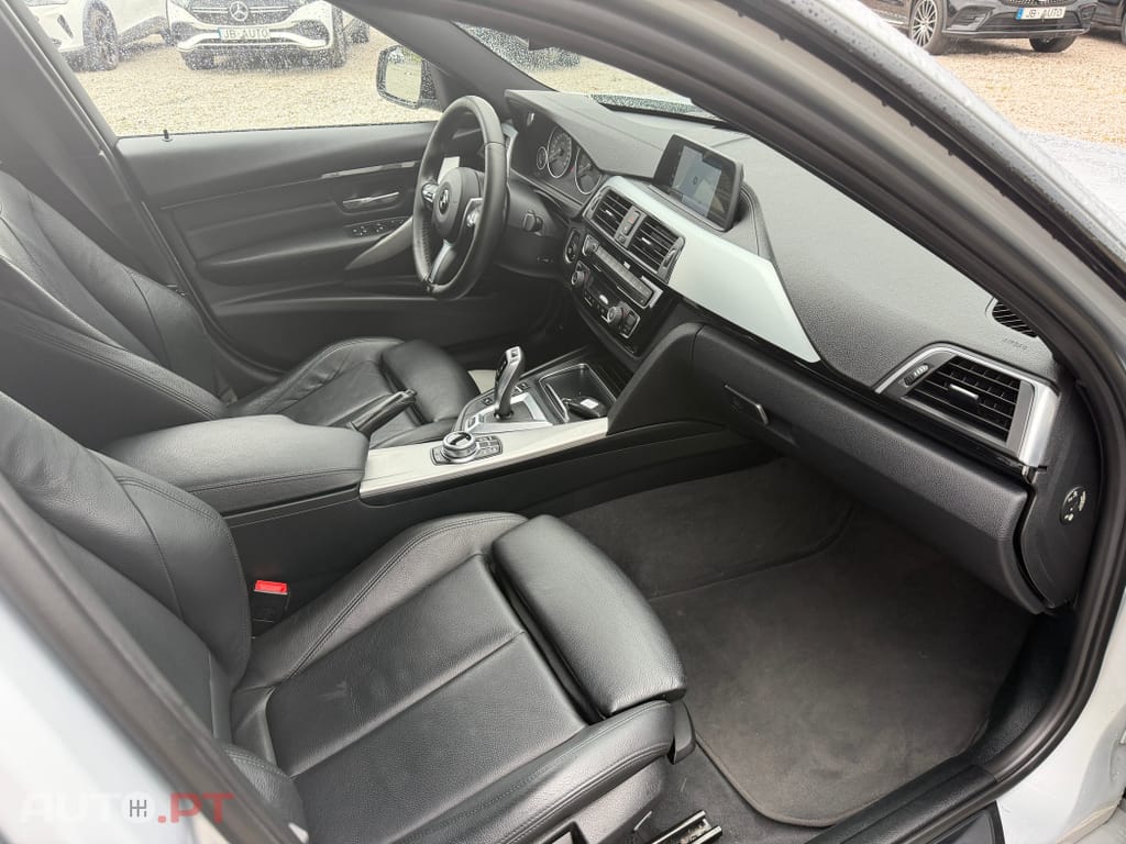 BMW 330 e iPerformance Pack M