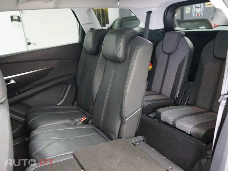 Peugeot 5008 1.2 PureTech Allure Pack