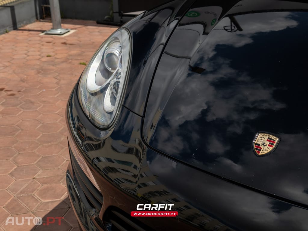 Porsche Cayenne Platinum Edition — fotografia 4