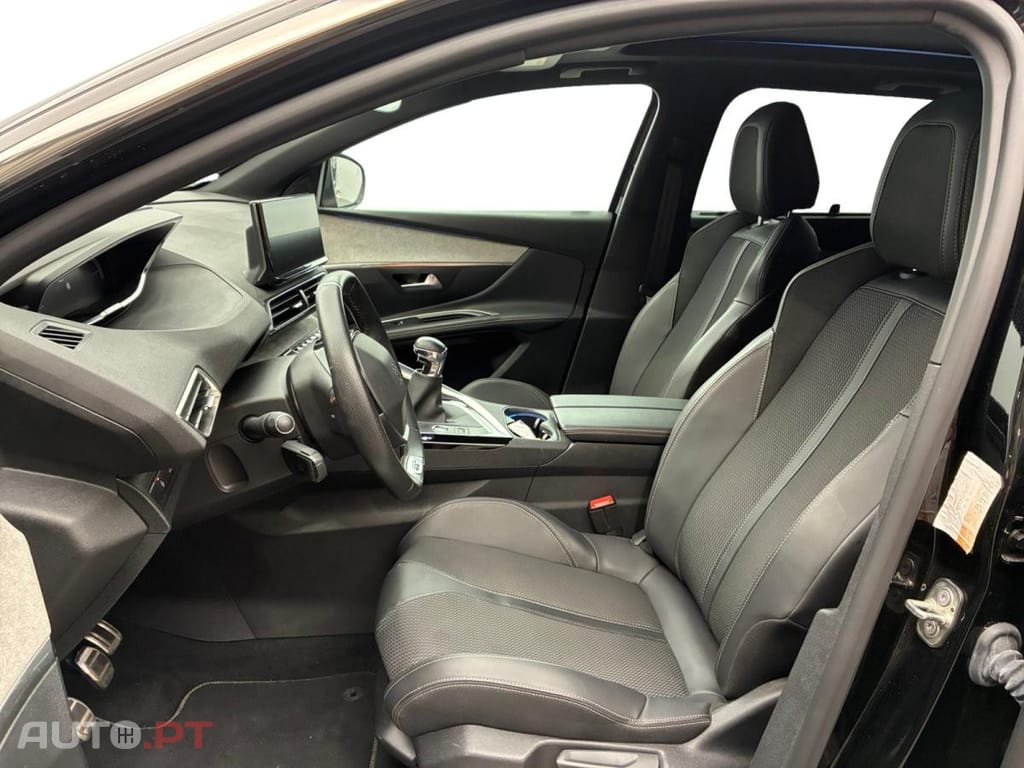 Peugeot 5008 1.2 PureTech GT EAT8