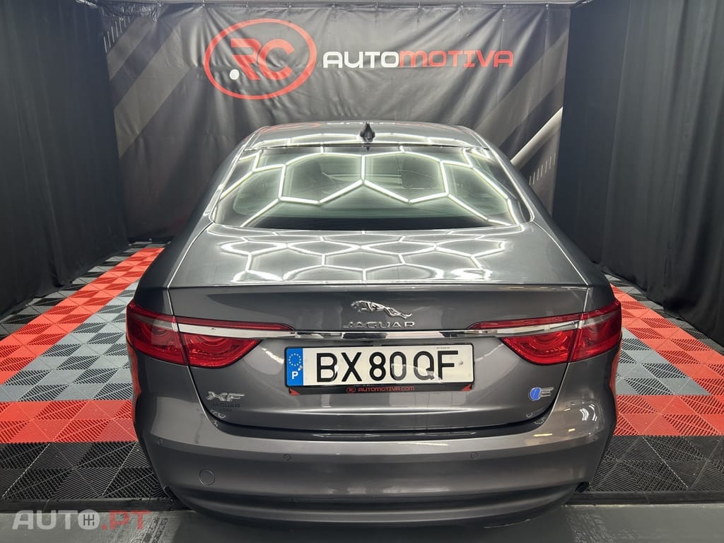 Jaguar XF 2.0 D Prestige Aut.