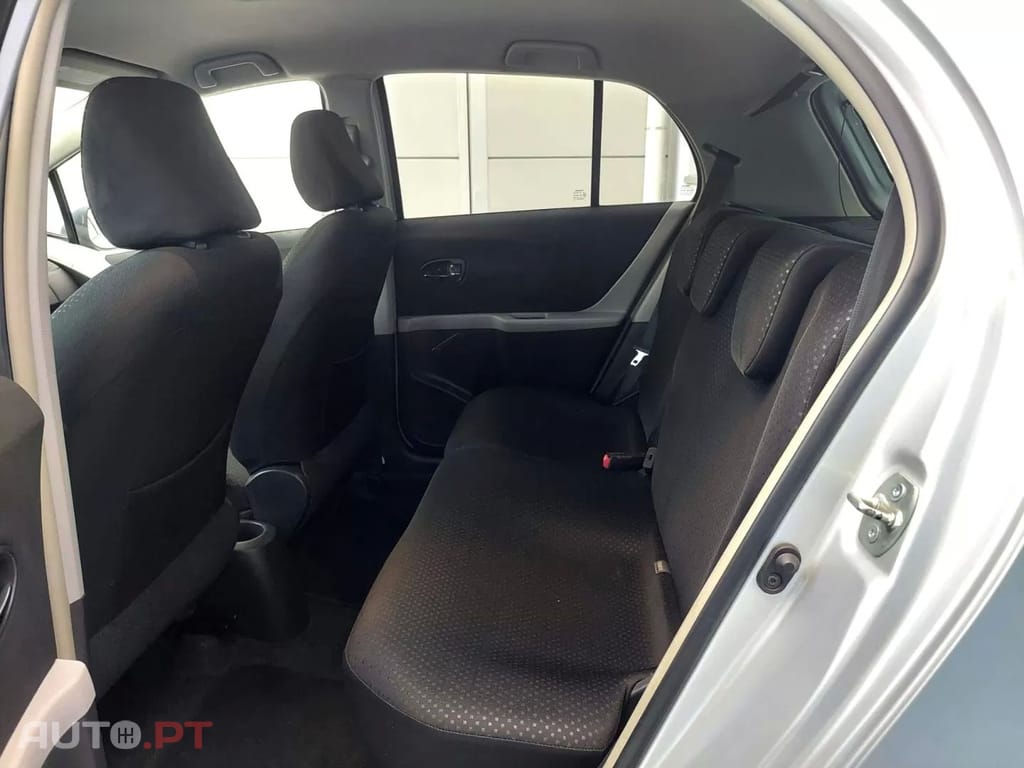 Toyota Yaris 1.0 VVT-i Comfort+AC