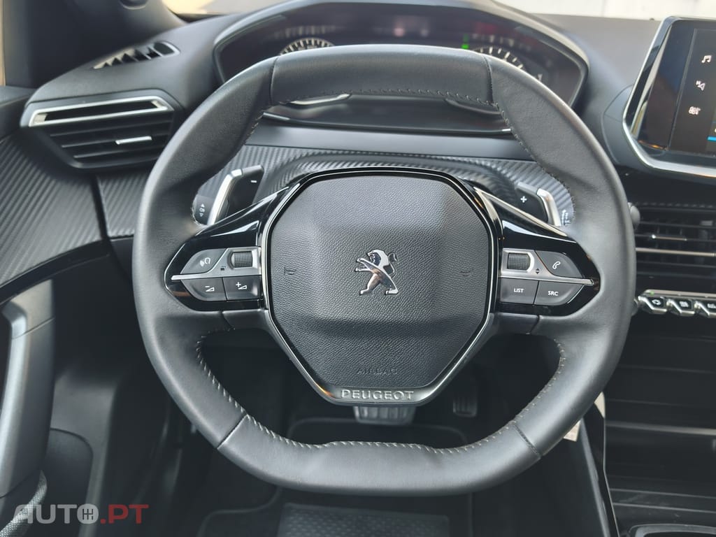 Peugeot 2008 PureTech 130 EAT8 Allure