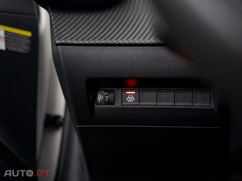 Peugeot E-208 50 kWh Active